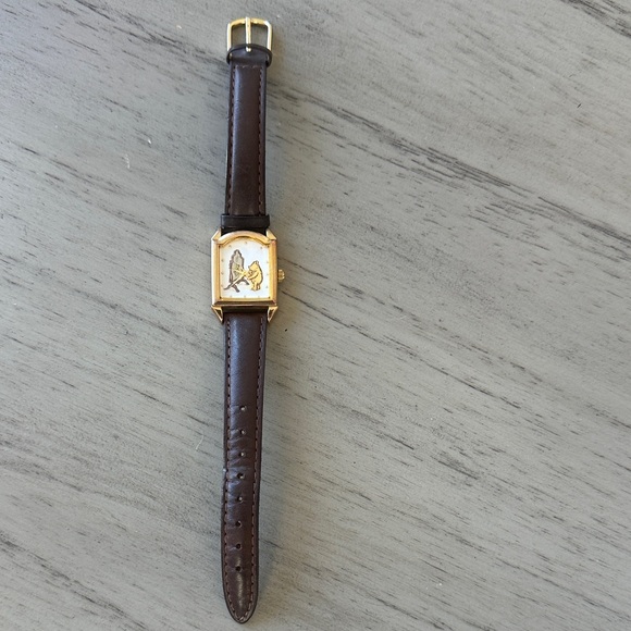 Winnie the Pooh DisneyBrown Leather Strap Watch - Picture 2 of 4